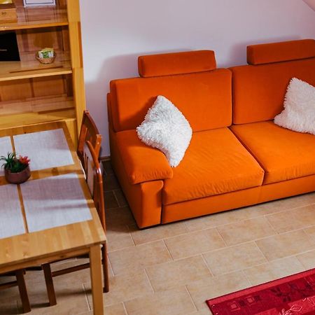 Niki Apartman Gyula Exteriör bild