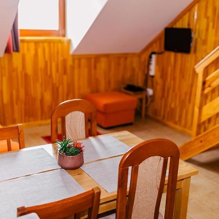Niki Apartman Gyula Exteriör bild